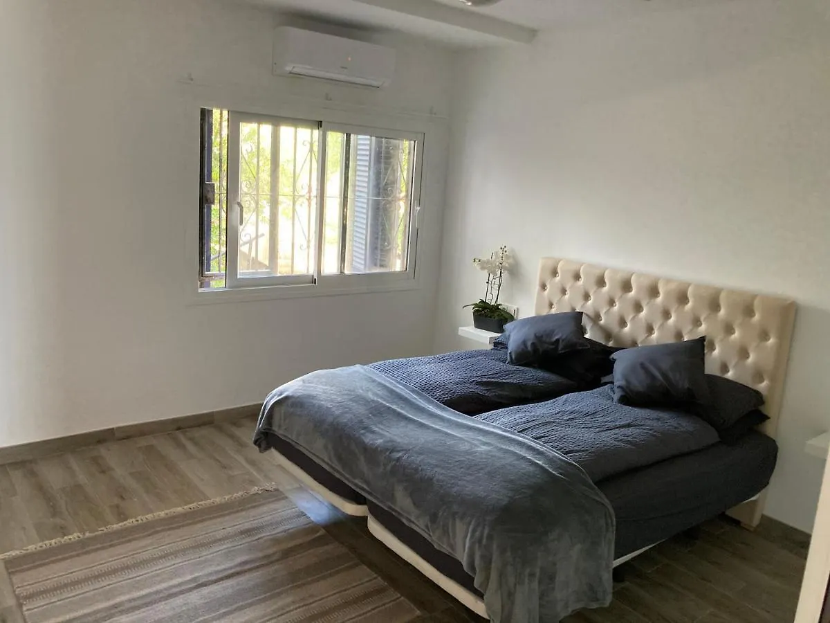Beach Side Apartments Calahonda Sitio de Calahonda Spain